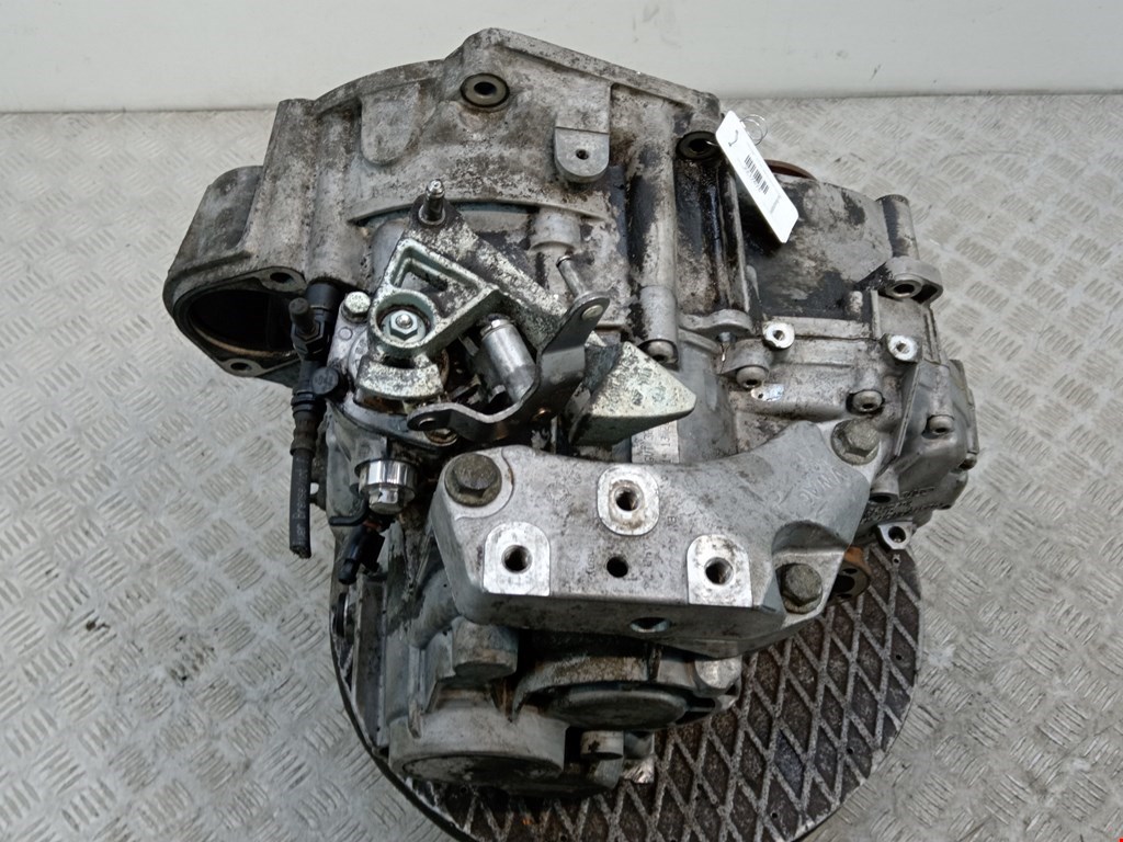 МКПП (Механическая коробка переключения передач) VOLKSWAGEN Golf V 2003-2009