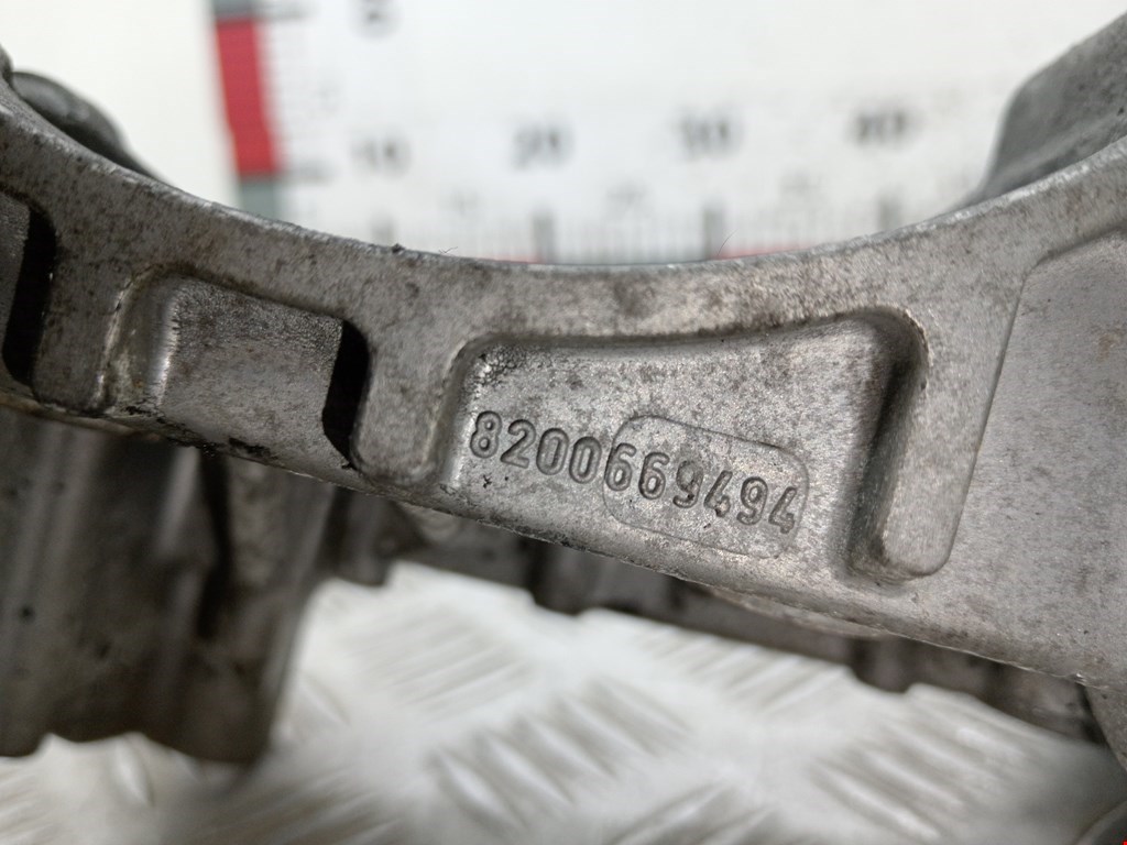 Кронштейн генератора RENAULT Captur II 2019-н.в.