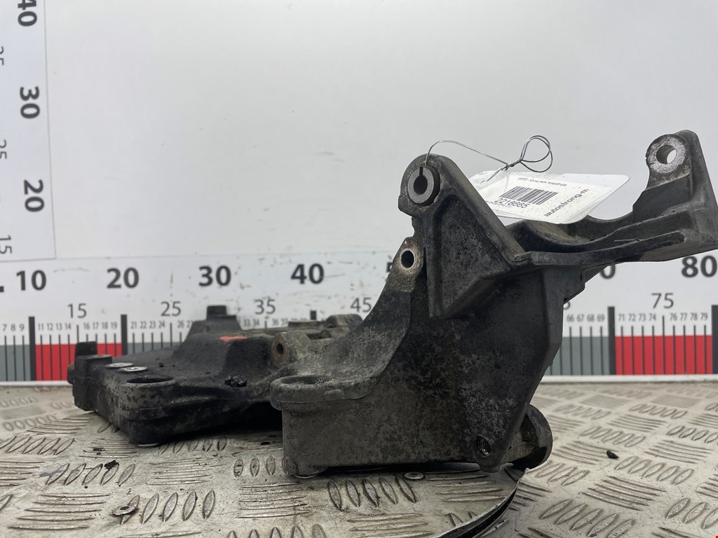 Кронштейн генератора DODGE Caliber 2006-2011