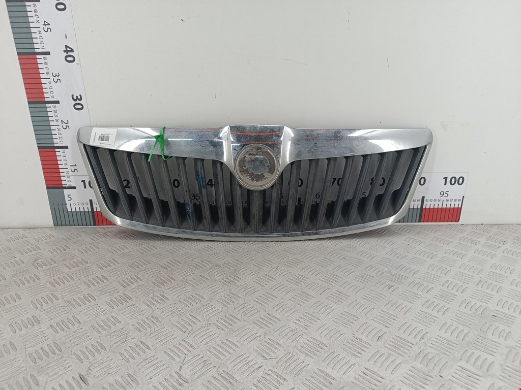 Решетка радиатора Skoda Octavia 1Z (2004-2013)