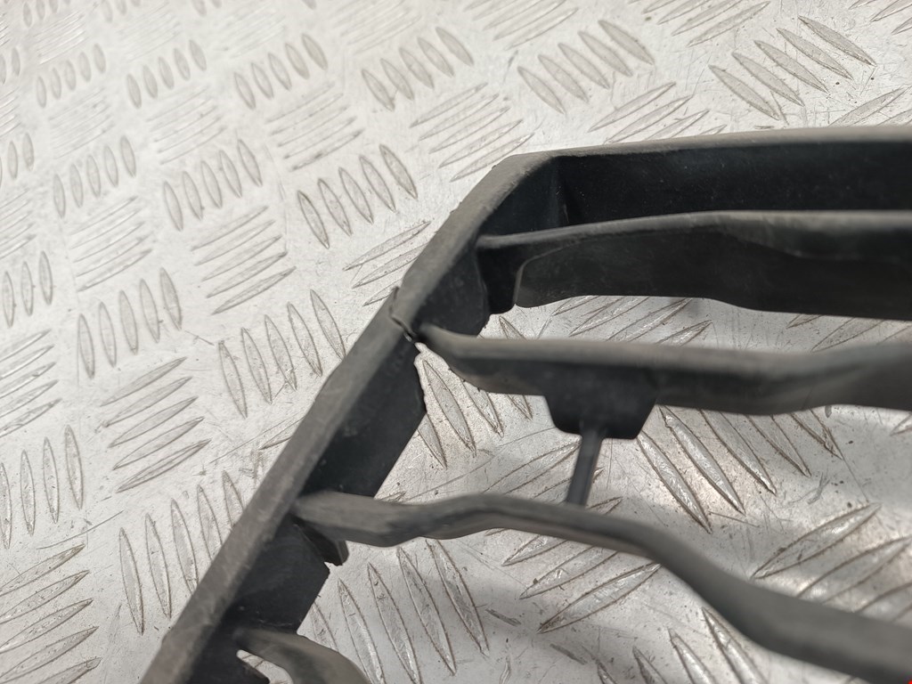 Решетка в бампер MITSUBISHI Pajero Sport 2015-н.в.