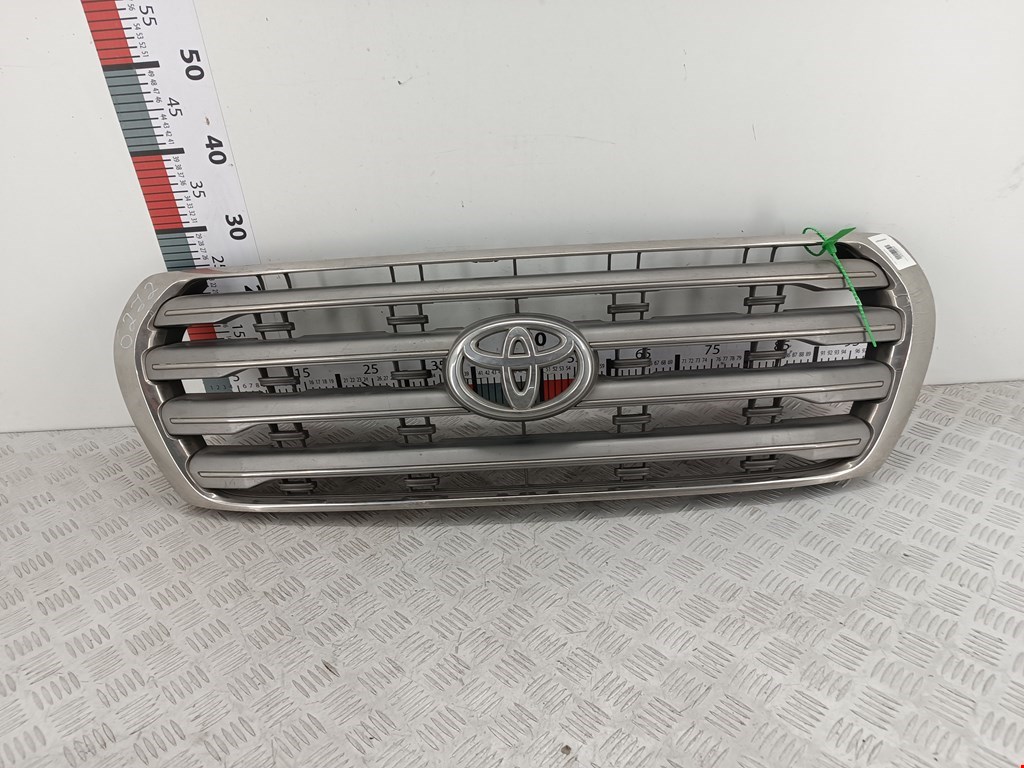 Решетка радиатора Toyota Land Cruiser (J200) (2007-2021)