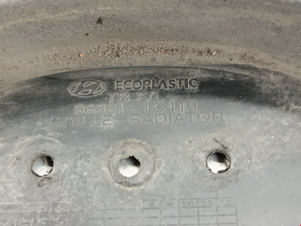 Решетка радиатора HYUNDAI Getz 2002-2011