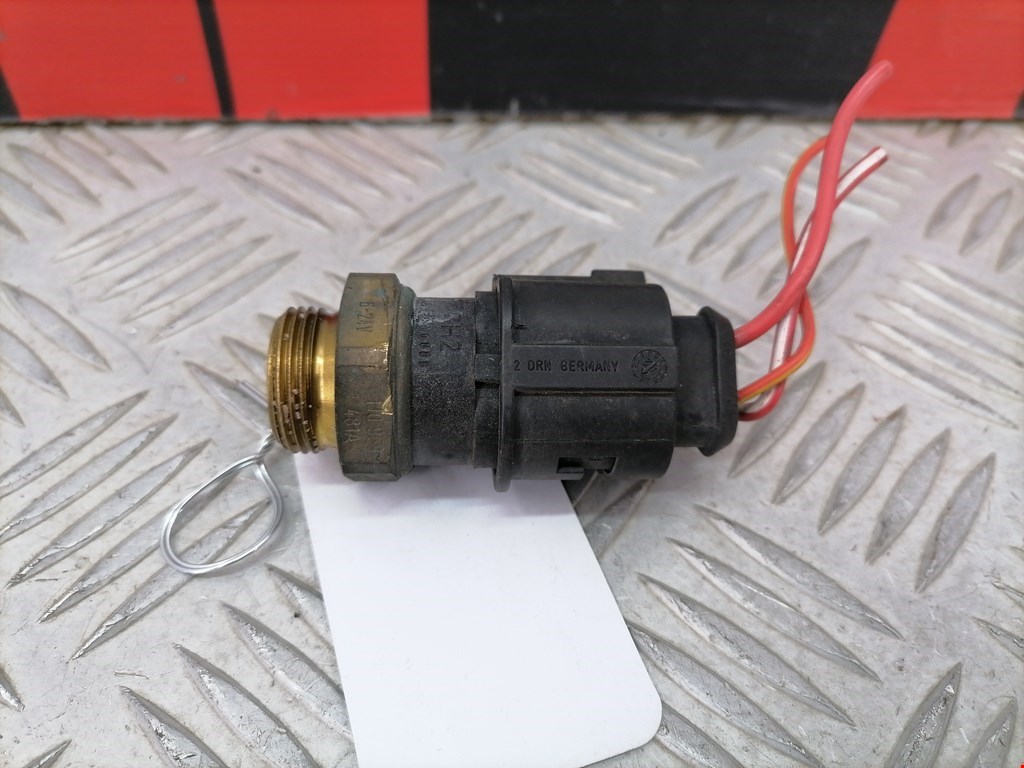 Датчик температуры (охлаждающей жидкости) AUDI TT 8N 1998-2006