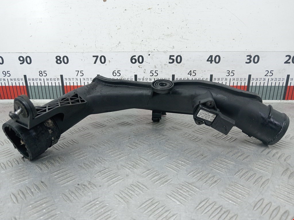 Патрубок интеркулера VOLKSWAGEN Jetta V 2005-2011