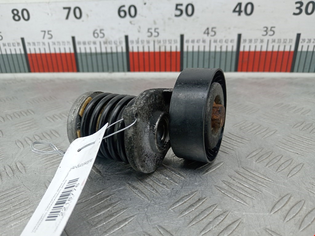 Натяжитель ремня генератора (приводного поликлинового ремня Volkswagen Jetta 5 (2005-2010)