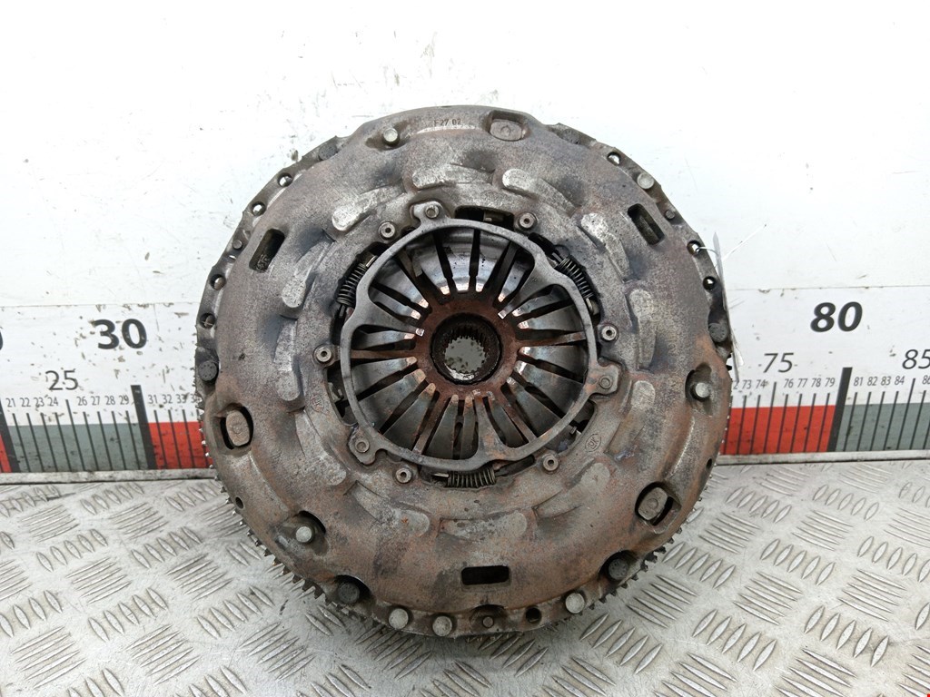 Маховик (демпфер сцепления) VOLKSWAGEN Golf V 2003-2009