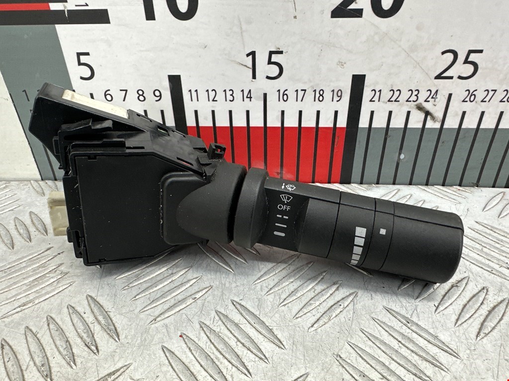 Переключатель дворников (стеклоочистителя) Nissan Navara (D40) (2004-2015)