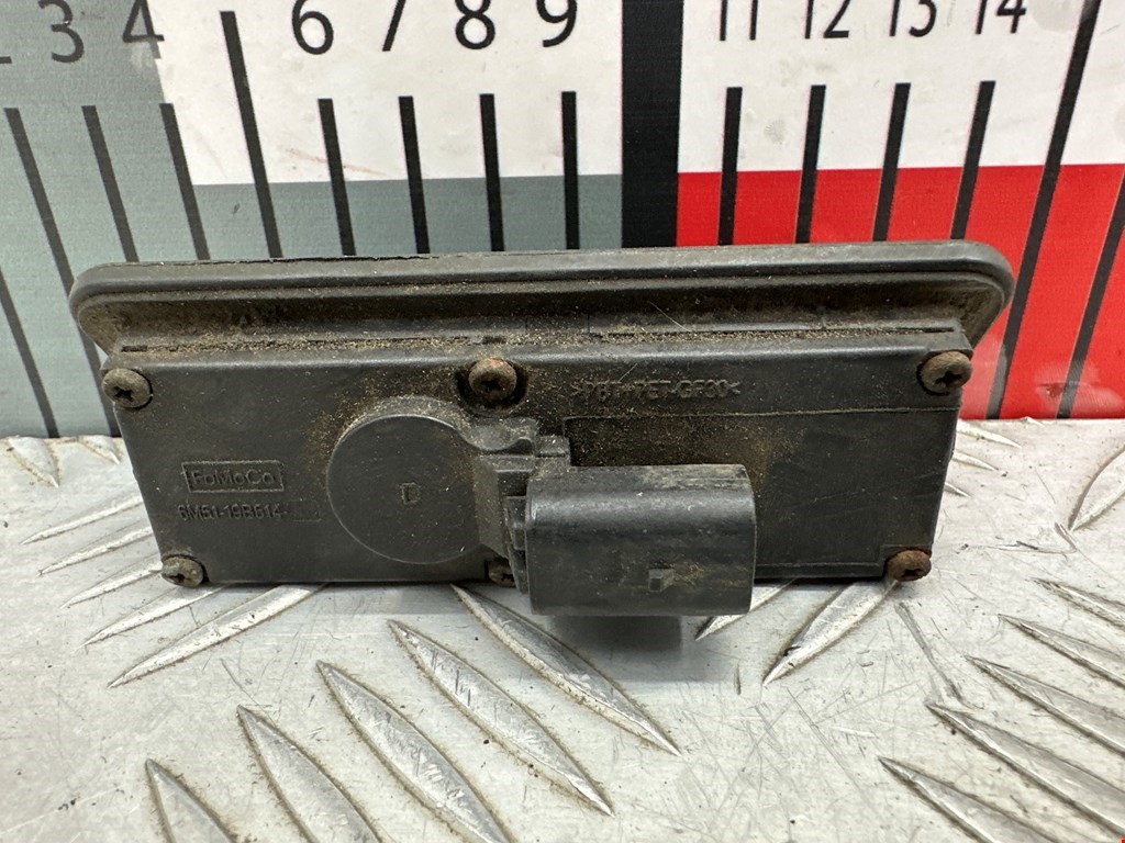 Ручка двери багажника наружная FORD Fiesta 2008-2012