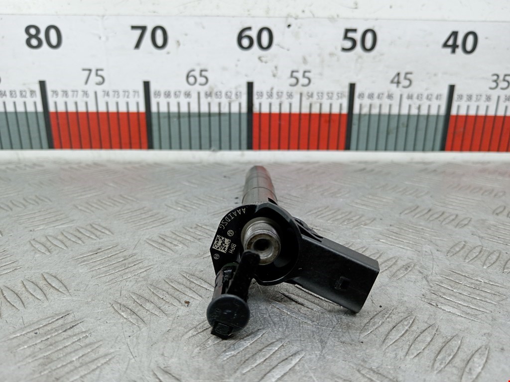 Форсунка дизельная электрическая VOLKSWAGEN Jetta V 2005-2011