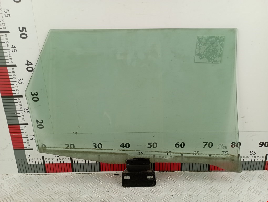 Стекло двери заднее левое AUDI A4 B6 2001-2005