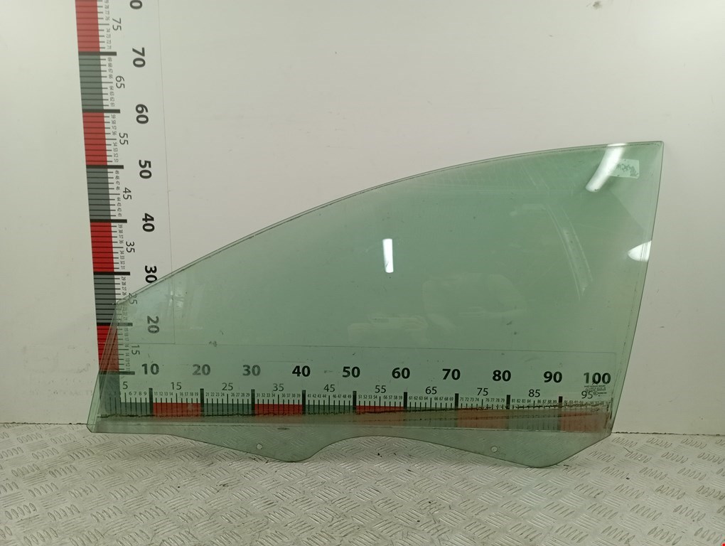 Стекло двери переднее левое CITROEN C5 I 2001-2008