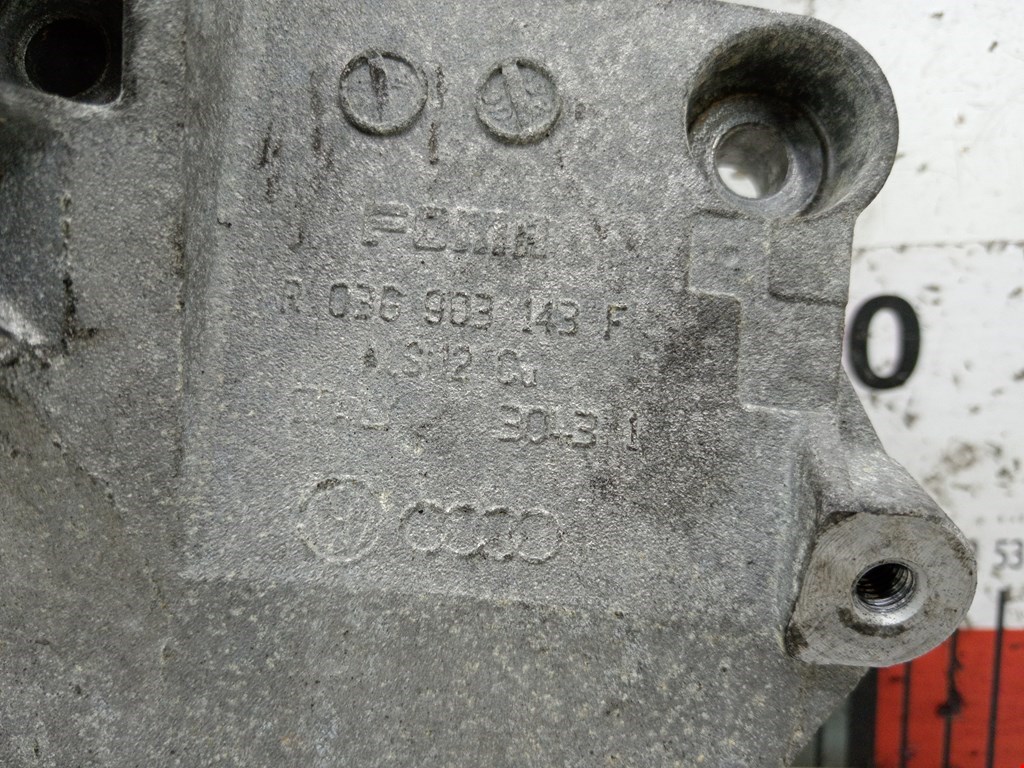 Кронштейн генератора AUDI A3 8P 2003-2013