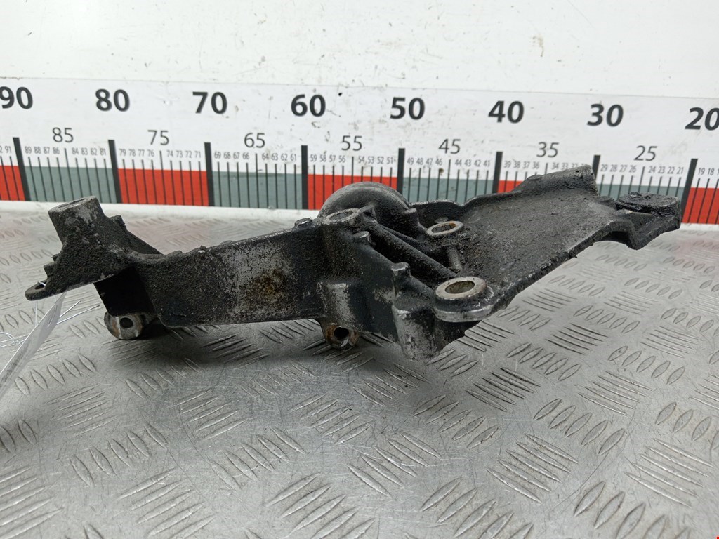 Кронштейн генератора RENAULT Scenic II 2003-2010