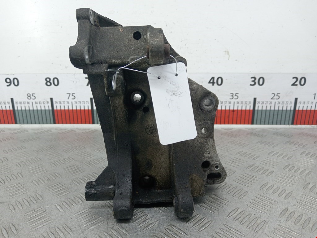 Кронштейн генератора PEUGEOT 207 2006-2015