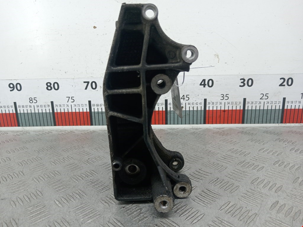 Кронштейн генератора PEUGEOT 207 2006-2015