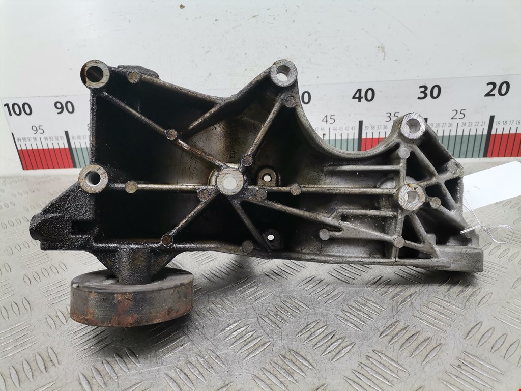 Кронштейн гидроусилителя AUDI A4 B7 2004-2007