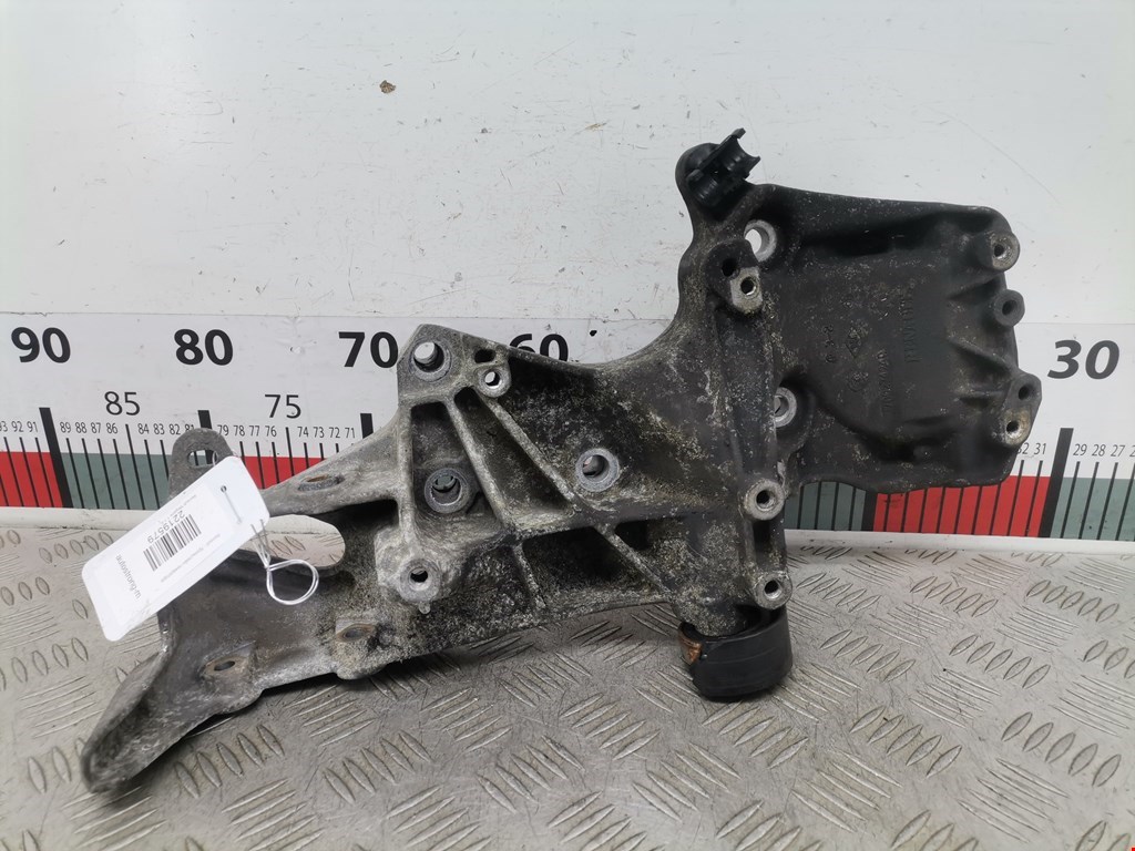 Кронштейн генератора RENAULT Megane I 1996-2002