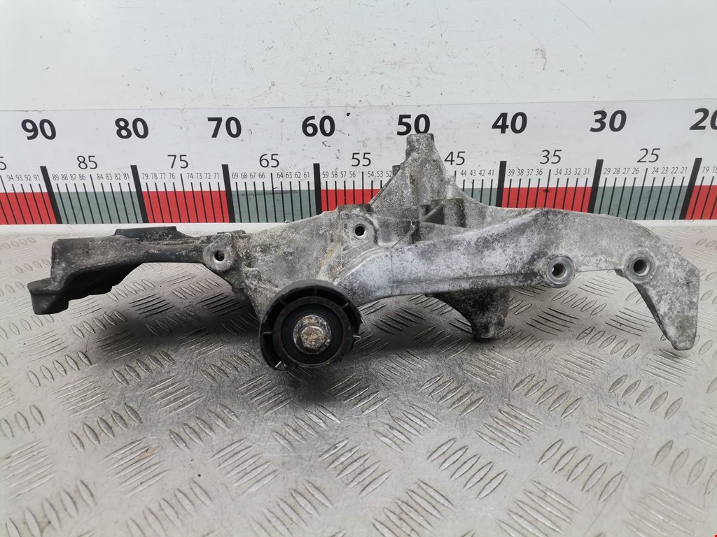 Кронштейн генератора RENAULT Megane I 1996-2002