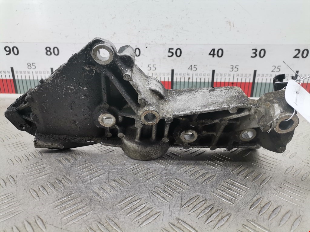 Кронштейн генератора RENAULT Megane II 2002-2009
