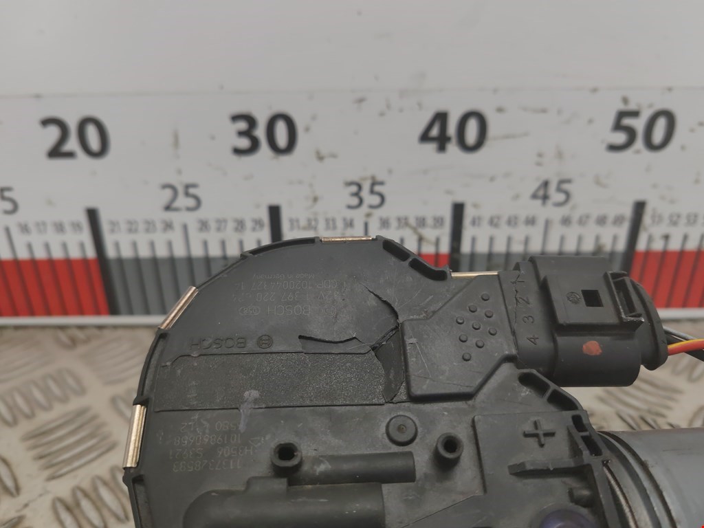 Моторчик стеклоочистителя передний OPEL Astra J 2009-2017