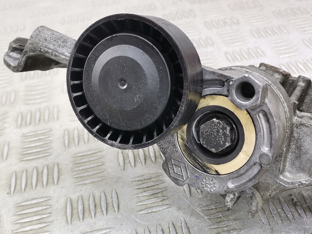 Кронштейн генератора RENAULT Megane II 2002-2009