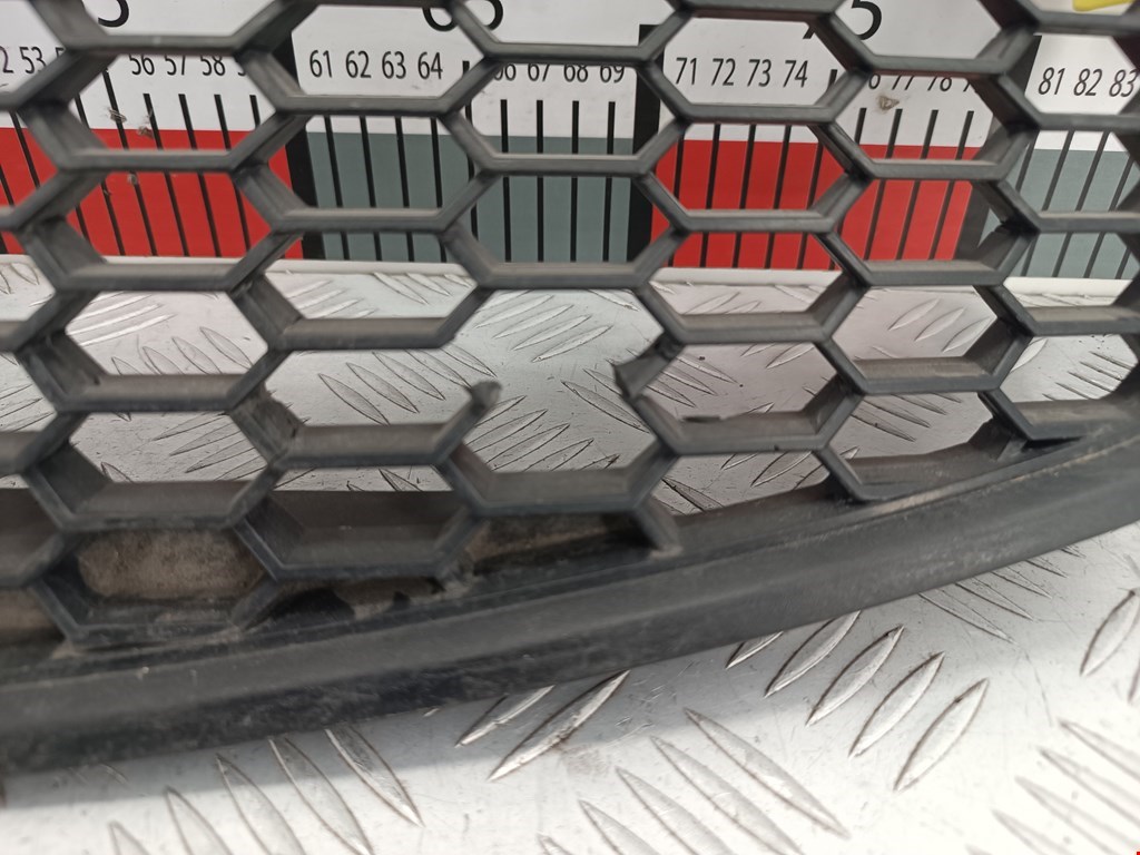 Решетка радиатора CHEVROLET Cruze 2009-2015