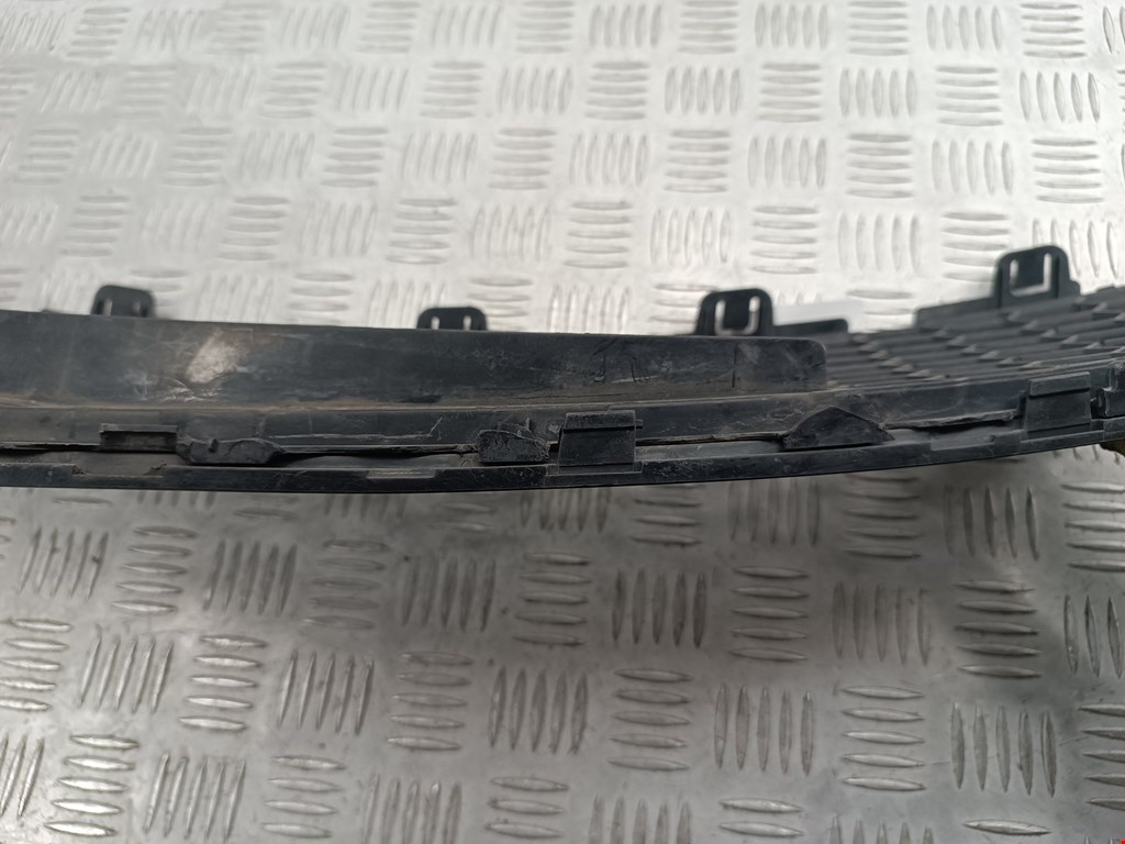 Решетка радиатора CHEVROLET Cruze 2009-2015