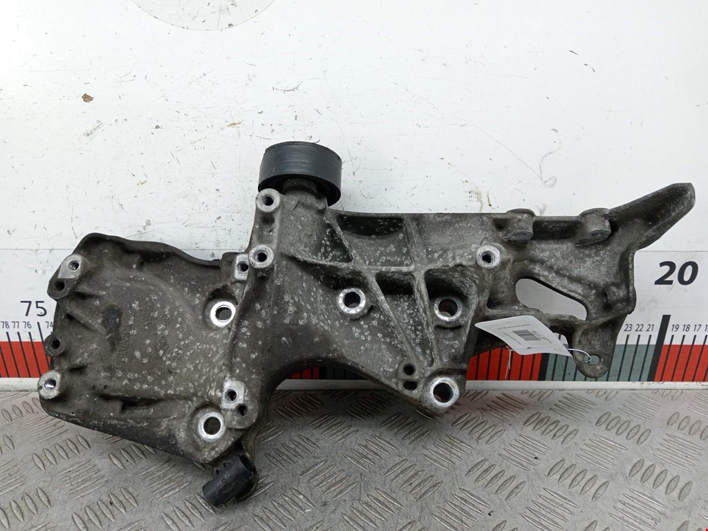 Кронштейн генератора RENAULT Megane I 1996-2002