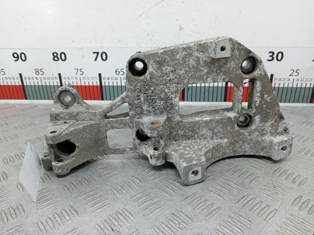 Кронштейн генератора VOLKSWAGEN Golf VI 2009-2012