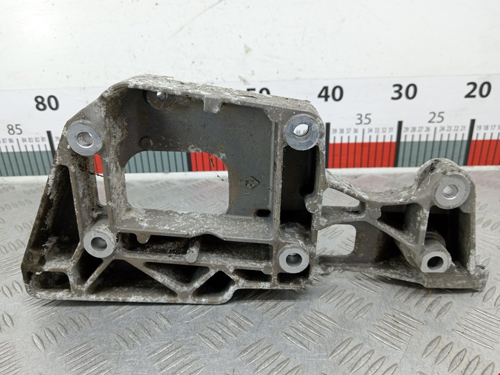 Кронштейн генератора VOLKSWAGEN Golf VI 2009-2012