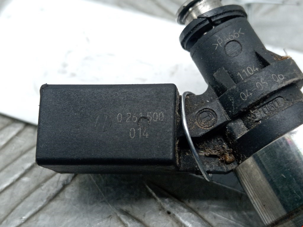 Форсунка дизельная электрическая VOLKSWAGEN Golf VI 2009-2012