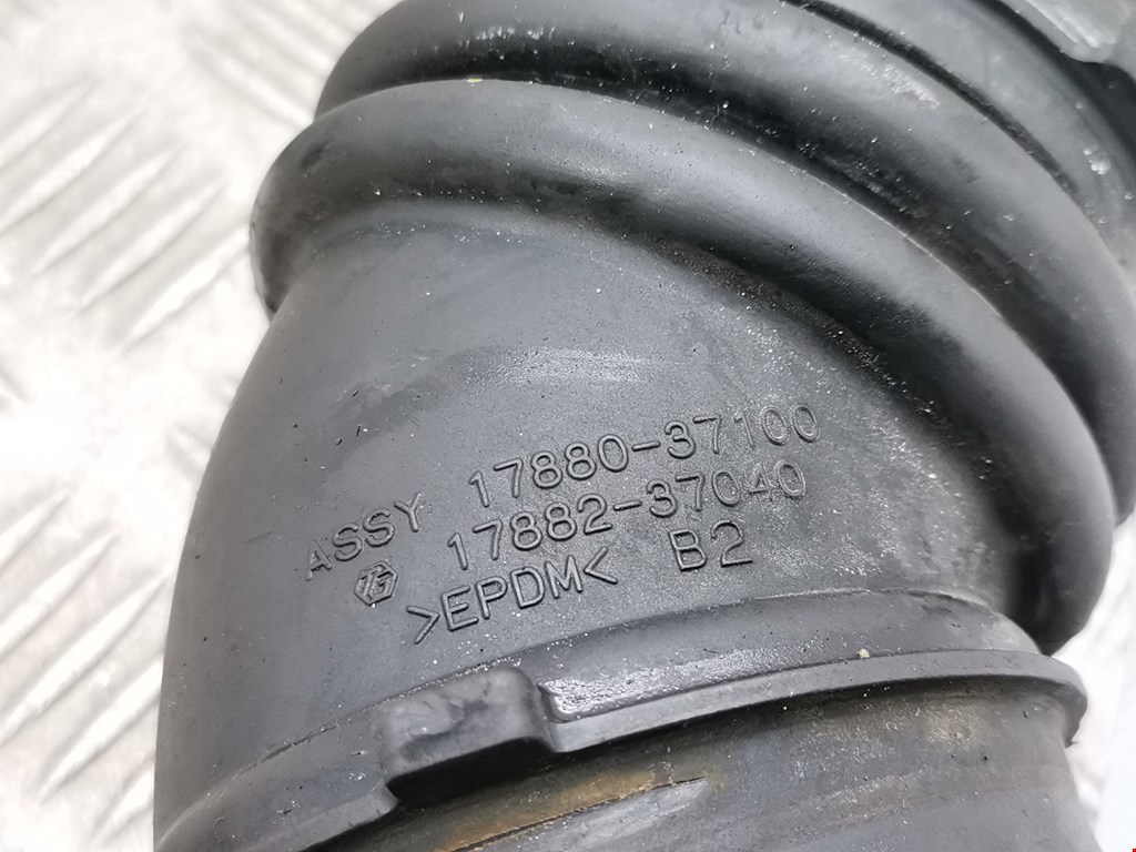 Патрубок воздушного фильтра TOYOTA Auris E150 2006-2012