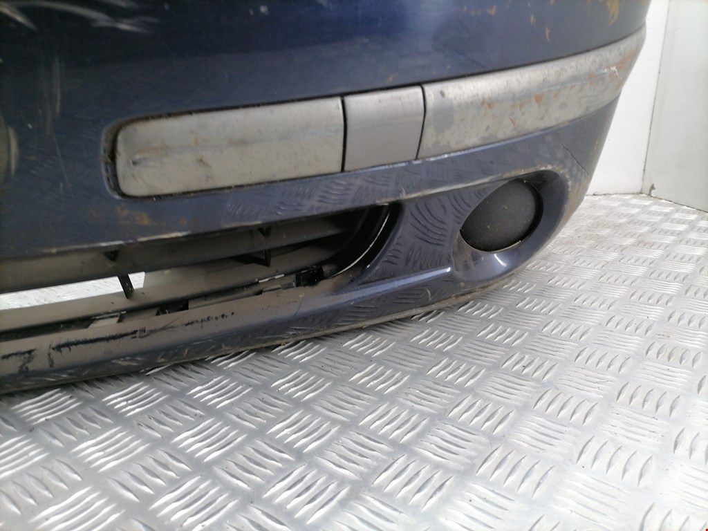 Бампер передний RENAULT Laguna 2001-2007