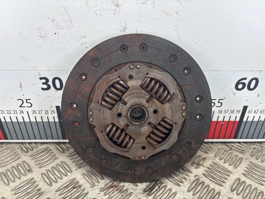 Маховик (демпфер сцепления) OPEL Meriva A 2003-2010