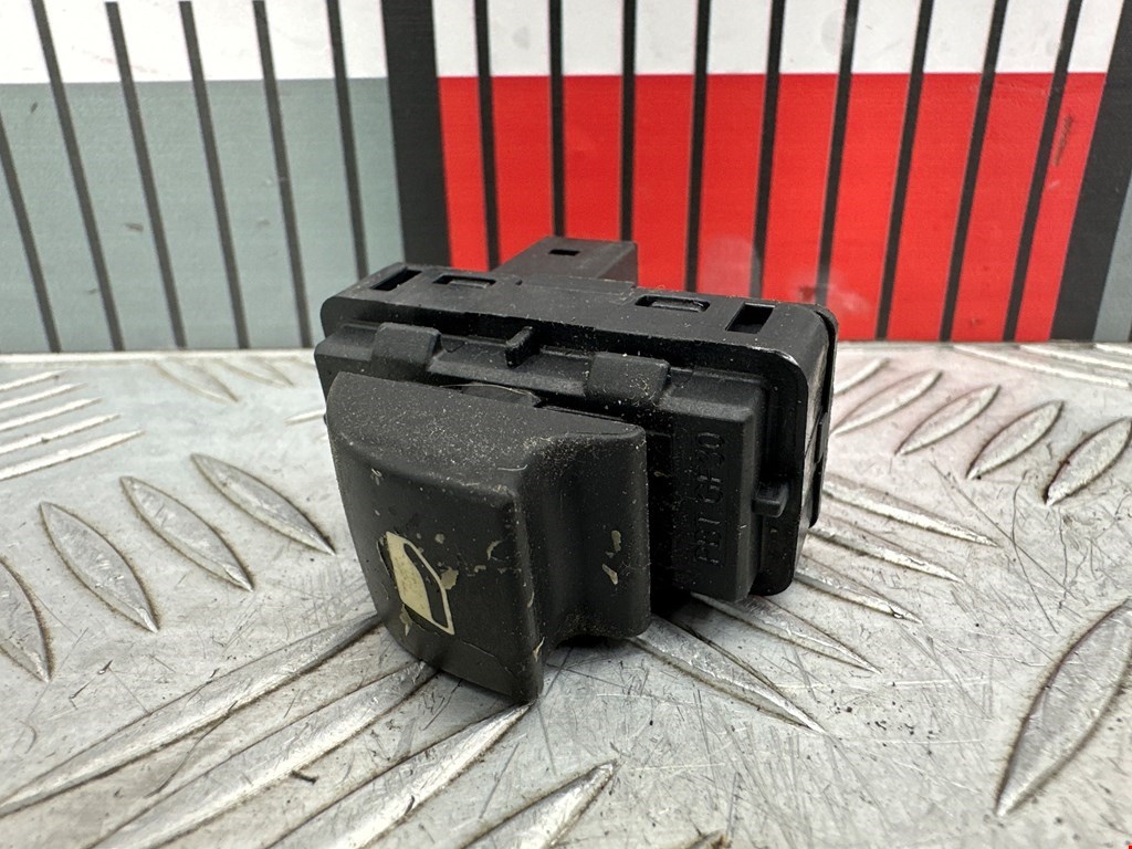 Кнопка стеклоподъемника Peugeot 308 (2007-2015)