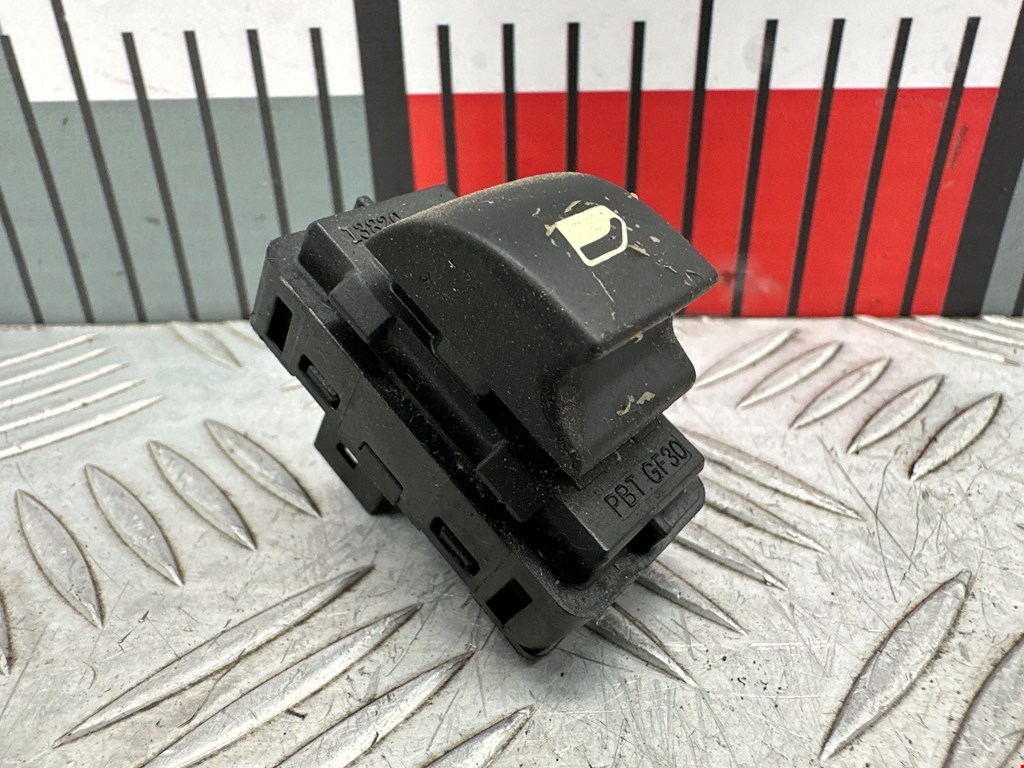 Кнопка стеклоподъемника PEUGEOT 308 2007-2015