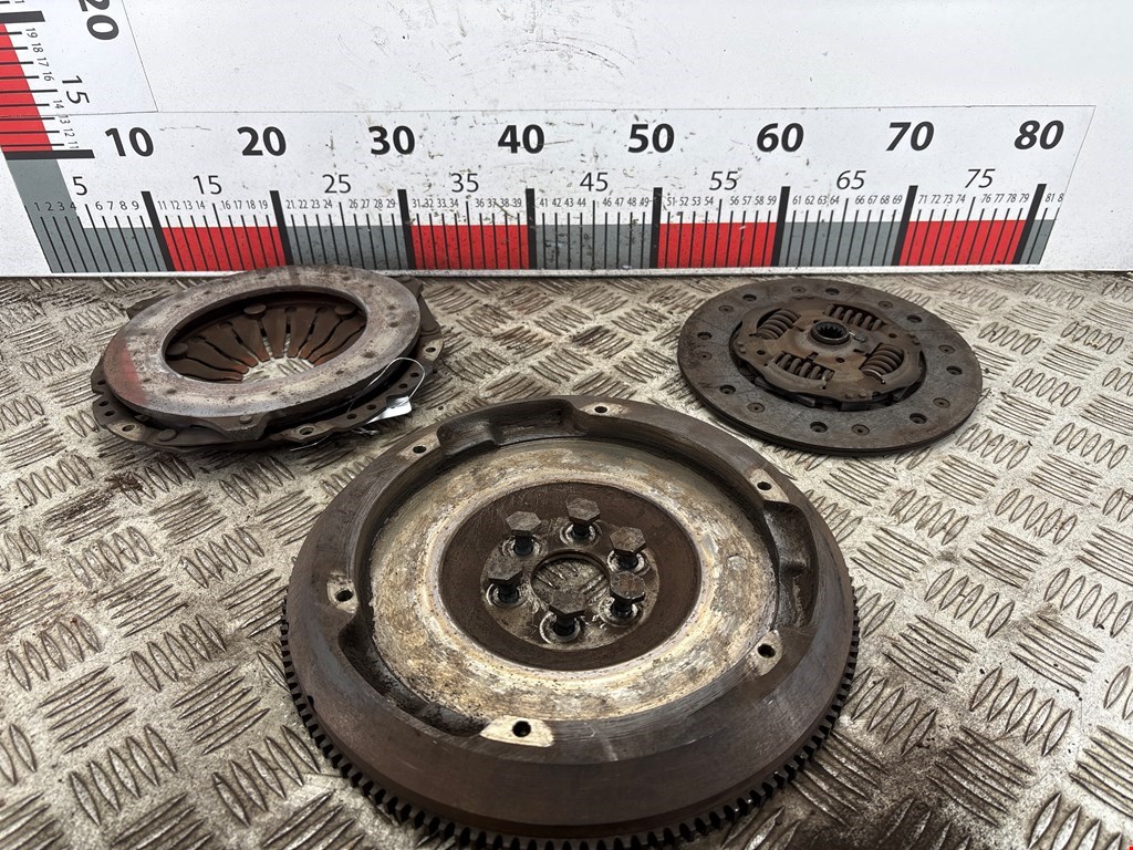 Маховик (демпфер сцепления) OPEL Astra H/Family 2004-2015