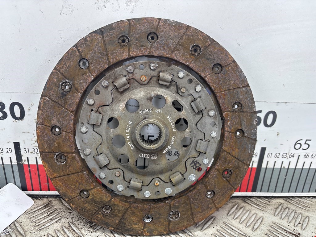 Маховик (демпфер сцепления) VOLKSWAGEN Golf V 2003-2009