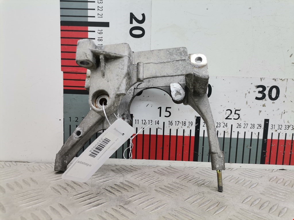 Кронштейн гидроусилителя AUDI A4 B6 2001-2005