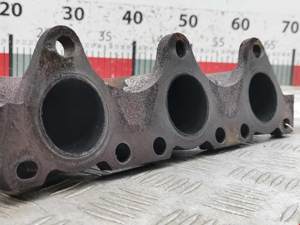 Коллектор выпускной AUDI A4 B6 2001-2005