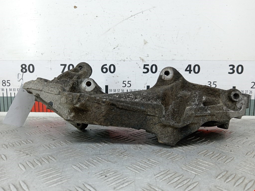 Кронштейн генератора RENAULT Espace 2003-2014