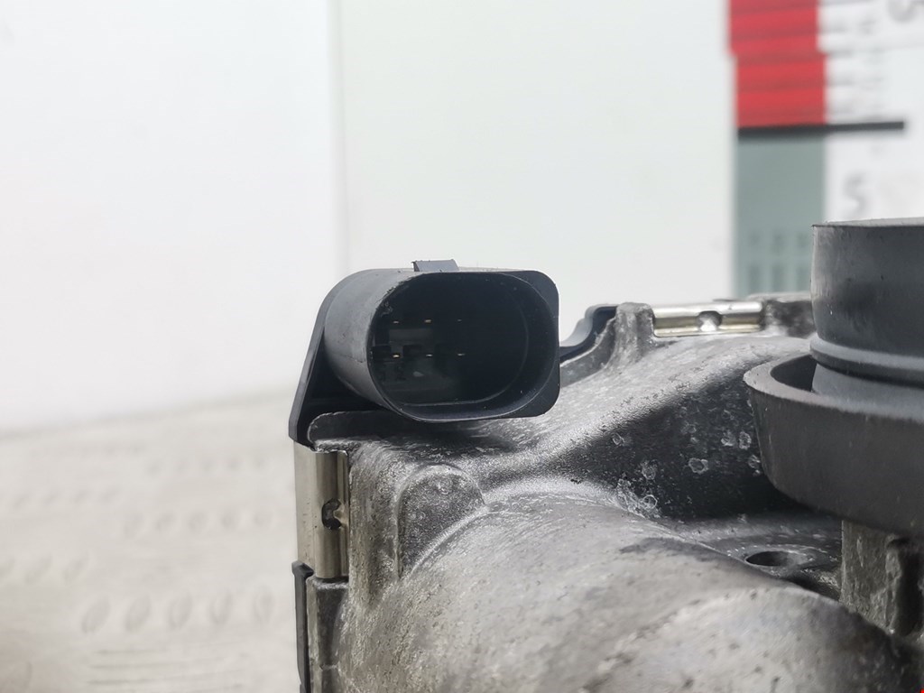 Заслонка дроссельная электрическая AUDI A4 B6 2001-2005