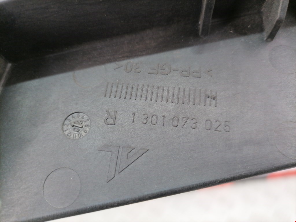 Кронштейн фары правый BMW X3 E83 2003-2010