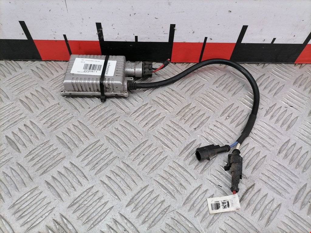 Блок ксеноновой лампы (розжига ксенона) BMW X3 E83 2003-2010