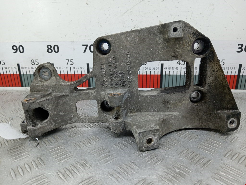 Кронштейн генератора VOLKSWAGEN Golf VI 2009-2012