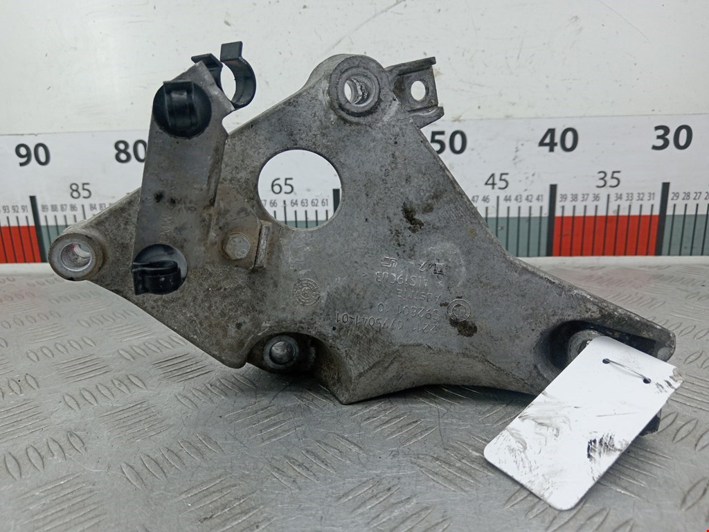 Кронштейн (крепление лапа) двигателя BMW 1-Series (E81/E82/E87/E88) (2004-2014)