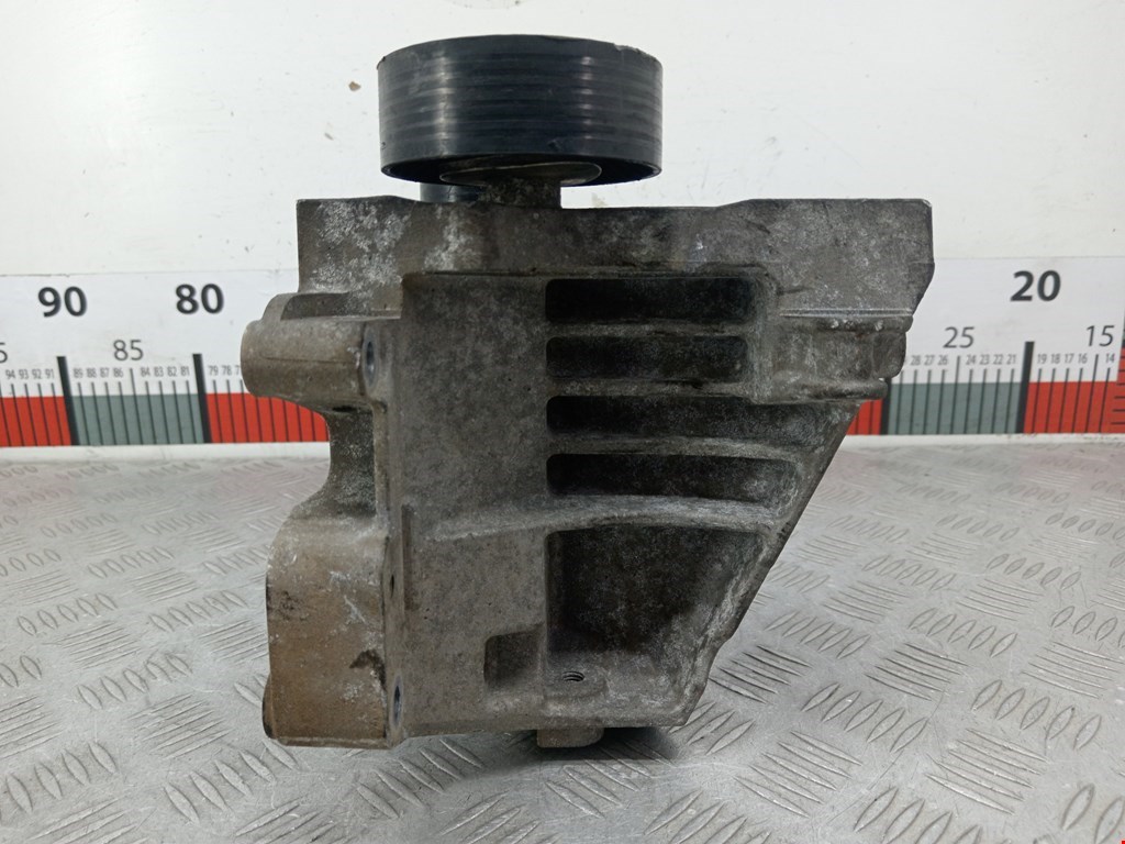 Кронштейн генератора BMW 1er E81\E87 2004-2011