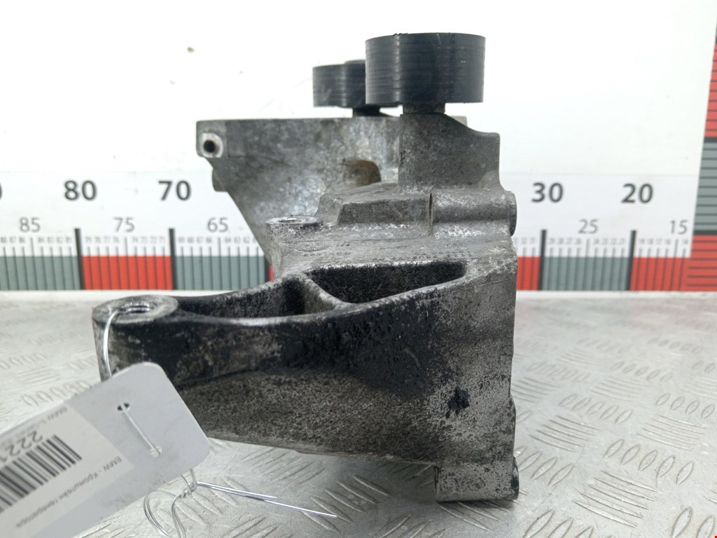 Кронштейн генератора BMW 1er E81\E87 2004-2011