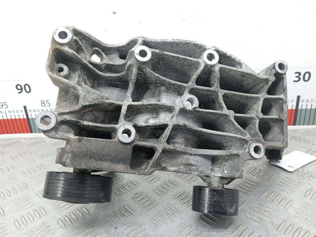 Кронштейн генератора BMW 1er E81\E87 2004-2011